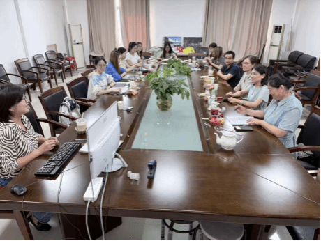 从“问题”出发把脉科研痛点，以“导学思政”助力学术成长 ——地学科普导学团队开展导学微项目活动